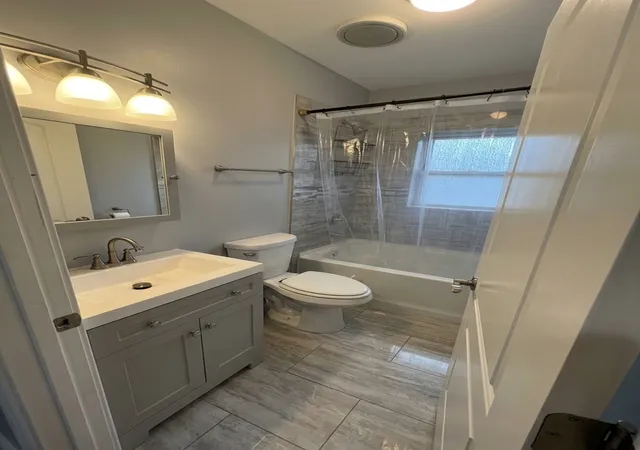 Photo 3 of Single family home for sale at 8405 S Vernon Ave, Chicago, IL 60619 | MLS# 12789382 | Listing updated on 2026-10-20
