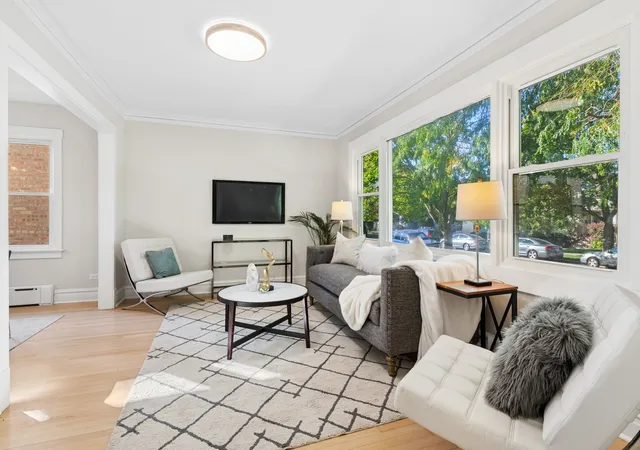 Photo 2 of Single family home for sale at 5747 N Melvina Ave, Chicago, IL 60646 | MLS# 12789390 | Listing updated on 2026-10-22