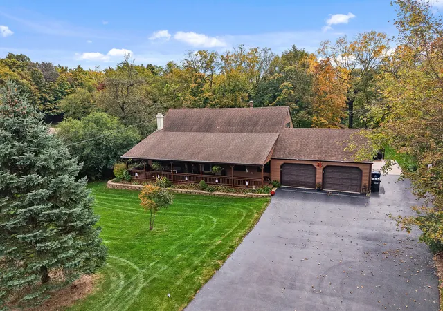 Single family home for sale at 11609 Kluth Dr, Mokena, IL 60448 | MLS# 12789394
