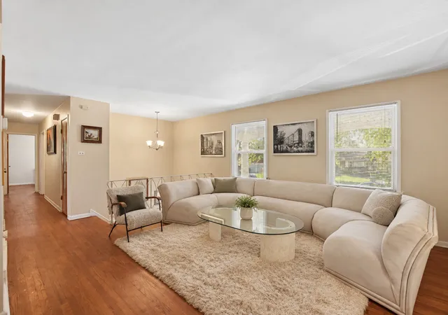 Photo 4 of Single family home for sale at 18759 May Ave, Homewood, IL 60430 | MLS# 12789406 | Listing updated on 2026-10-30