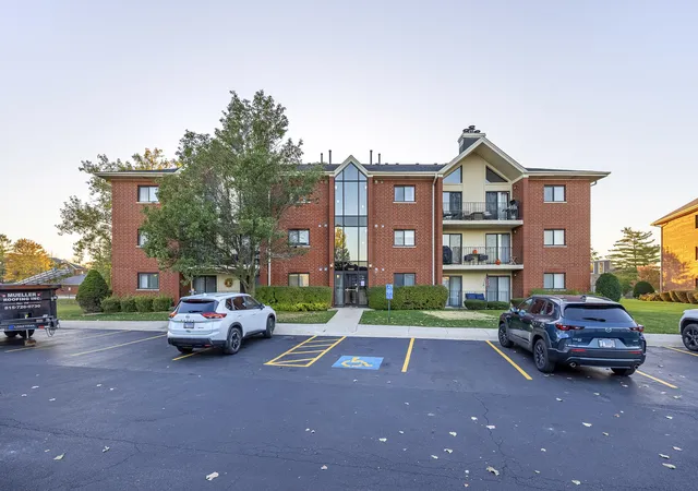 Photo 2 of Condo for sale at 18206 Rita Rd #3A, Tinley Park, IL 60477 | MLS# 12789415 | Listing updated on 2026-10-22