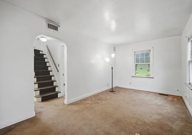 Photo 4 of Single family home for sale at 300 E Camp Mcdonald Rd, Prospect Heights, IL 60070 | MLS# 12789417 | Listing updated on 2026-10-22