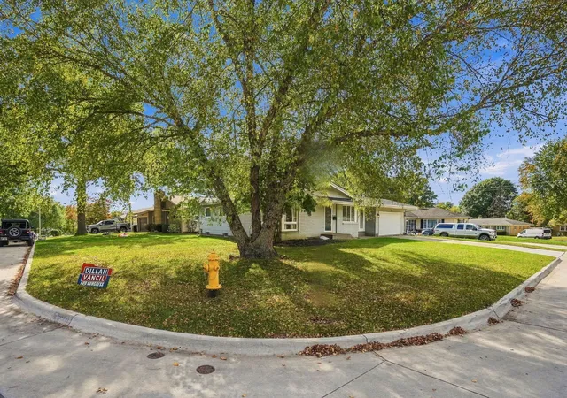 Photo 2 of Sale Pending at 2740 32nd Avenue Ct, Rock Island, IL 61201 | MLS# 12789418 | Listing updated on 2026-10-22