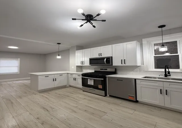 Photo 4 of House for sale at 7129 S Perry Ave, Chicago, IL 60621 | MLS# 12789424 | Listing updated on 2026-10-20