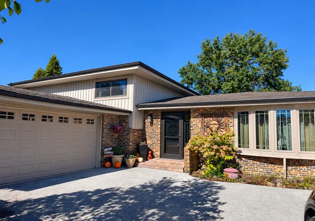 Photo 1 of Single family home for sale at 8740 W 99th Street, Palos Hills, IL 60465 | MLS# 12789428 | Listing updated on 2026-10-21