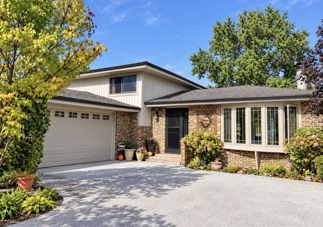Single family home for sale at 8740 W 99th Street, Palos Hills, IL 60465 | MLS# 12789428