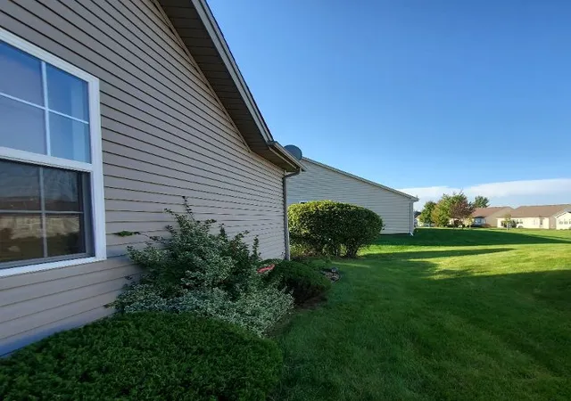 Photo 2 of Single family home for sale at 17033 Roosevelt Ave, Lockport, IL 60441 | MLS# 12789431 | Listing updated on 2026-10-23
