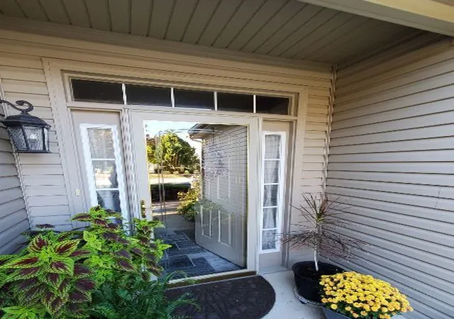 Photo 4 of Single family home for sale at 17033 Roosevelt Ave, Lockport, IL 60441 | MLS# 12789431 | Listing updated on 2026-10-23