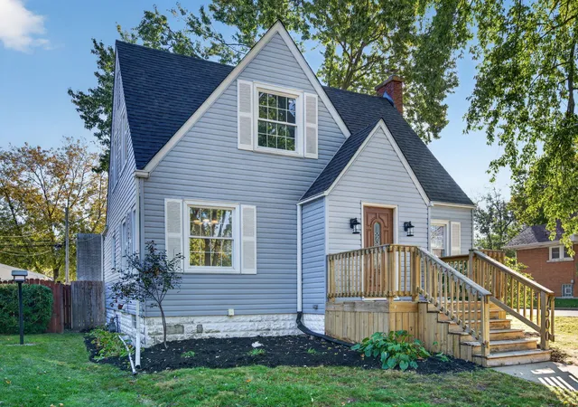Photo 3 of Single family home for sale at 1500 N William St, Joliet, IL 60435 | MLS# 12789437 | Listing updated on 2026-10-22