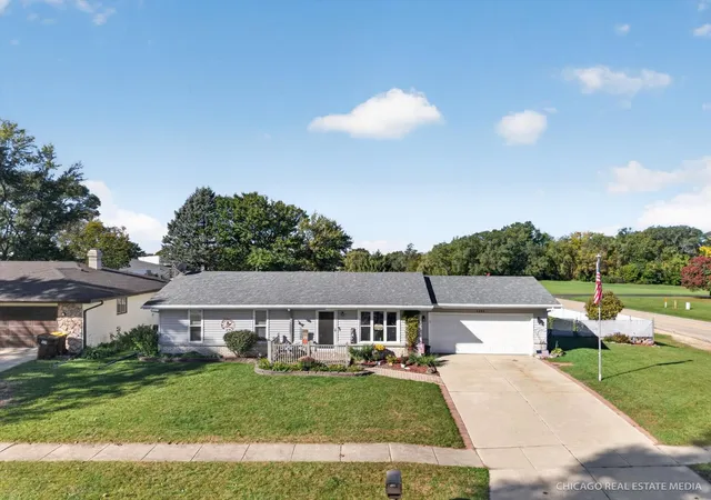 Photo 1 of Single family home for sale at 4490 Applewood Ln, Loves Park, IL 61111 | MLS# 12789439 | Listing updated on 2026-10-23
