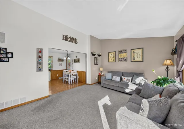 Photo 3 of Single family home for sale at 4490 Applewood Ln, Loves Park, IL 61111 | MLS# 12789439 | Listing updated on 2026-10-23