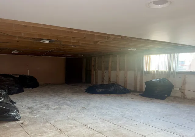 Photo 4 of Single family home for sale at 14404 Ingleside Ave, Dolton, IL 60419 | MLS# 12789472 | Listing updated on 2026-10-20