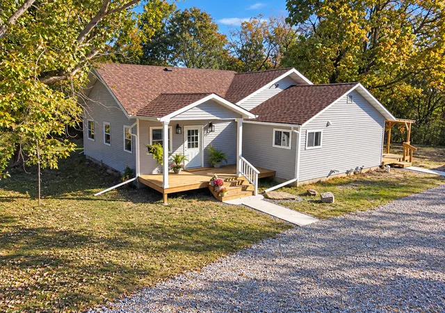 Photo 2 of Single family home for sale at 8605 Bobwhite Rd, Louisville, IL 62858 | MLS# 12789484 | Listing updated on 2026-10-21