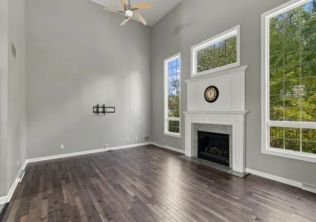 Photo 4 of Single family home for sale at 108 S Barrington Dr, Hampton, IL 61256 | MLS# 12789500 | Listing updated on 2026-10-23