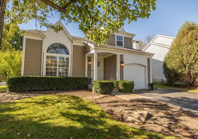 Townhouse for sale at 650 Sandwedge Pl, Gurnee, IL 60031 | MLS# 12789505