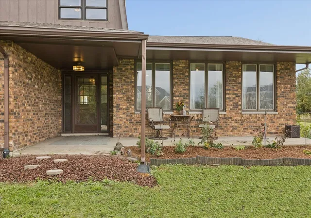 Photo 2 of Single family home for sale at 16724 W 127th Street, Lemont, IL 60439 | MLS# 12789506 | Listing updated on 2026-10-22