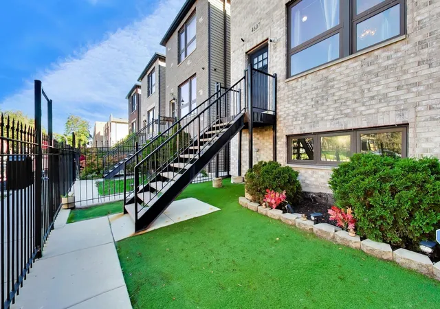 Photo 3 of Single family home for sale at 4607 S Calumet Ave, Chicago, IL 60653 | MLS# 12789514 | Listing updated on 2026-10-22