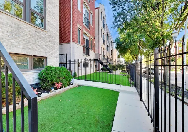 Photo 3 of Single family home for sale at 4607 S Calumet Ave, Chicago, IL 60653 | MLS# 12789514 | Listing updated on 2026-10-22