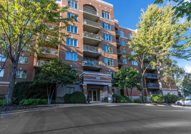 Condo for sale at 410 S Western Ave #503, Des Plaines, IL 60016 | MLS# 12789519