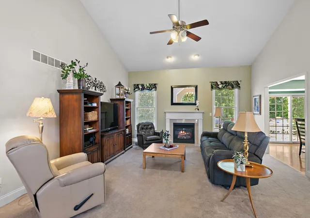 Photo 4 of Single family home for sale at 1426 Beach Ln, Sycamore, IL 60178 | MLS# 12789558 | Listing updated on 2026-10-27