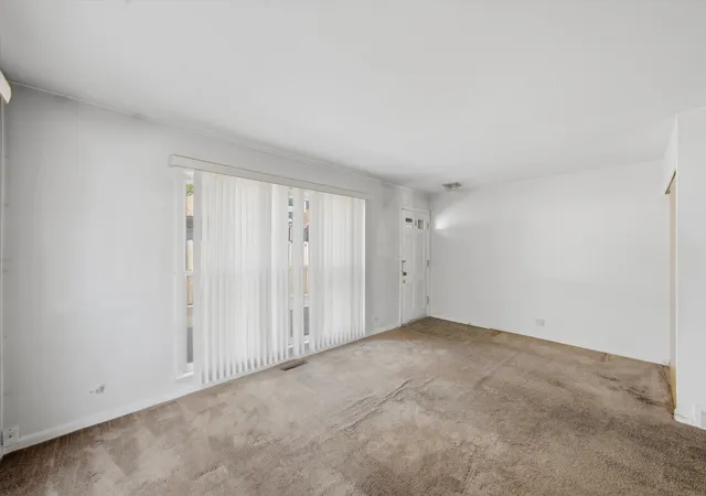 Listing Photo 5 - Condo for sale in building located at 911 Waukegan Rd, Deerfield, IL 60015 - Unit #B