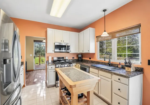 Photo 3 of Condo for sale at 39841 N Long Dr #8, Antioch, IL 60002 | MLS# 12789579 | Listing updated on 2026-10-29