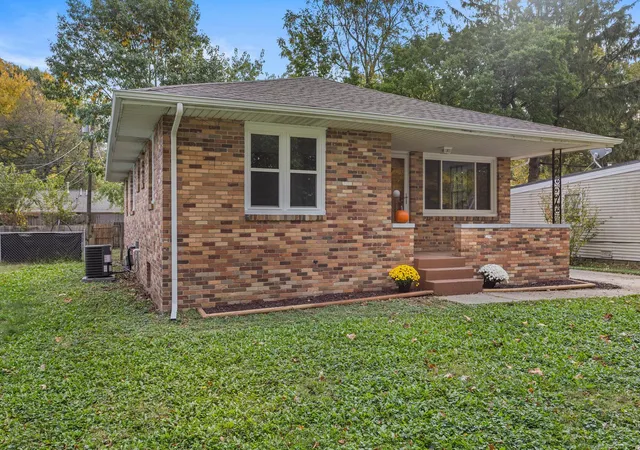 Photo 2 of Single family home for sale at 310 S Garfield Ave, Champaign, IL 61821 | MLS# 12789593 | Listing updated on 2026-10-28