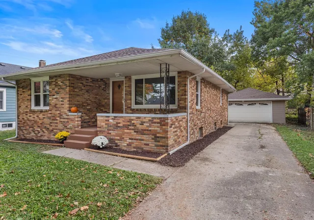 Photo 3 of Single family home for sale at 310 S Garfield Ave, Champaign, IL 61821 | MLS# 12789593 | Listing updated on 2026-10-28
