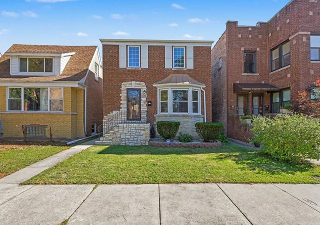 Photo 1 of Single family home for sale at 6155 N Meade Ave, Chicago, IL 60646 | MLS# 12789608 | Listing updated on 2026-10-21
