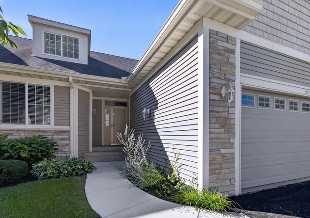 Photo 2 of Condo for sale at 3117 Brk Harbour Dr #9B, Rockford, IL 61114 | MLS# 12789613 | Listing updated on 2026-10-27