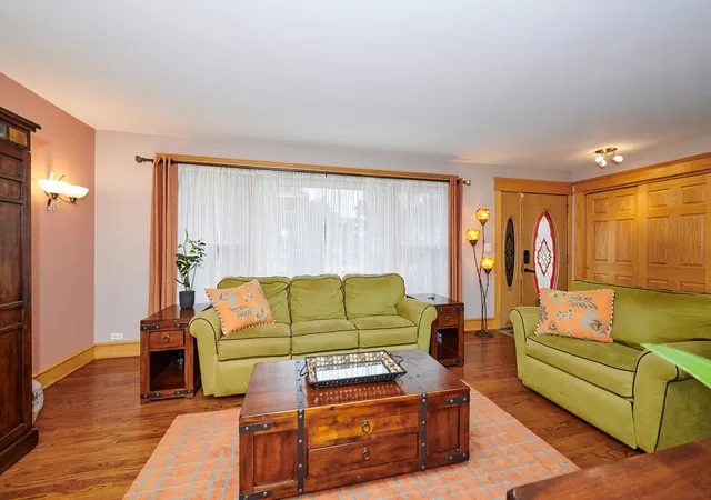 Photo 3 of Single family home for sale at 1916 N Spruce Ter, Arlington Heights, IL 60004 | MLS# 12789616 | Listing updated on 2026-10-22