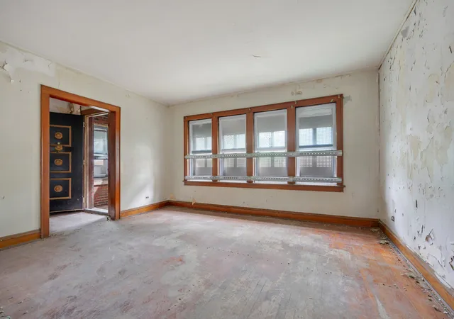 Photo 3 of Single family home for sale at 11704 S Peoria St, Chicago, IL 60643 | MLS# 12789620 | Listing updated on 2026-10-23