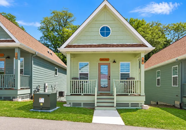 Photo 1 of Single family home for sale at 100 Great Loop Dr, Ottawa, IL 61350 | MLS# 12789630 | Listing updated on 2026-10-27