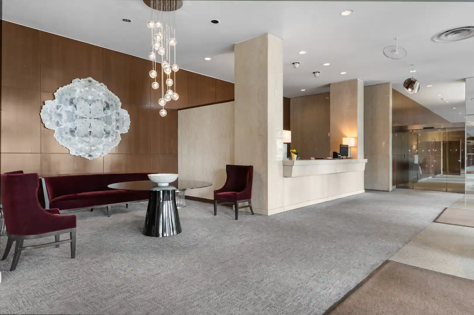 Listing Photo 2 - Condo for sale at Lakeview Court, Unit 17F 3180 N Lake Shore Dr, Lakeview Court, Chicago, IL 60613 | Built Year: undefined - undefined