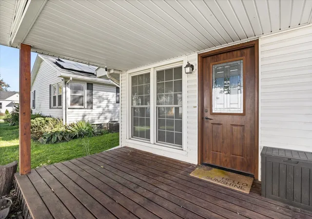 Photo 3 of Single family home for sale at 209 Iowa Ave, Streator, IL 61364 | MLS# 12789646 | Listing updated on 2026-10-29