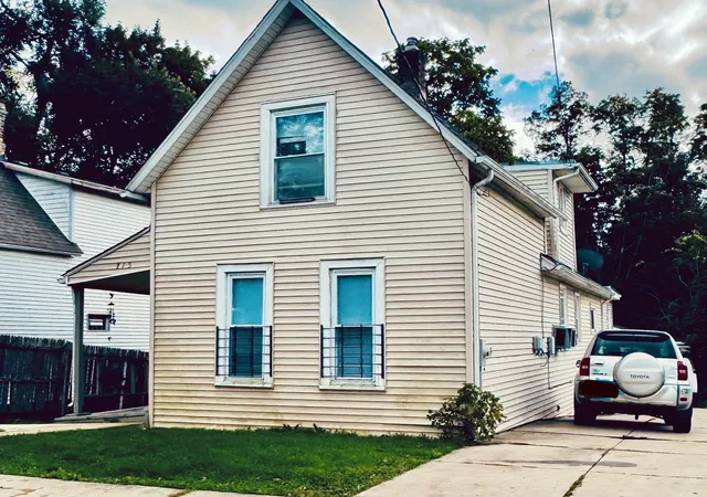 Single family home for sale at 715 Bluff St, Waukegan, IL 60085 | MLS# 12789648