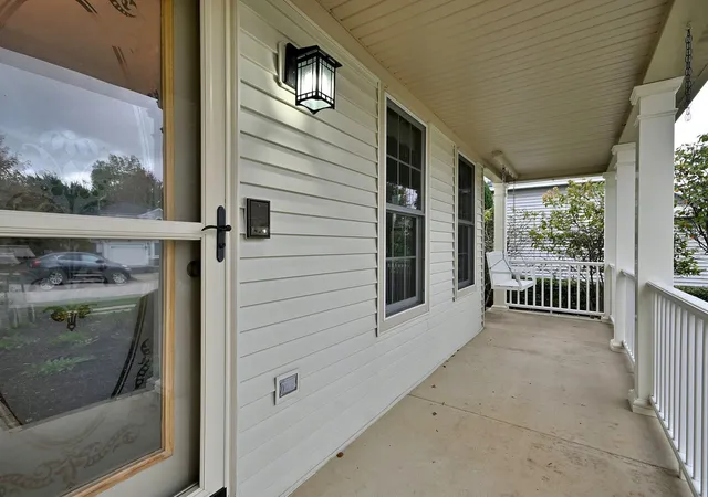 Photo 1 of Single family home for sale at 422 Atlantic Ln, Elk Grove Village, IL 60007 | MLS# 12789649 | Listing updated on 2026-10-22