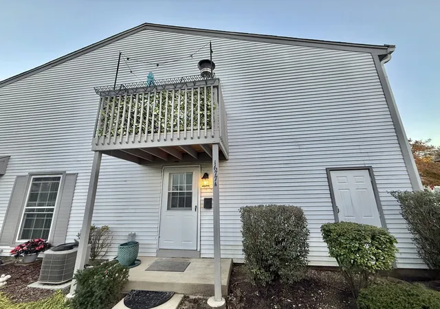 Condo for sale at 1677 Trowbridge Ct #A, Wheaton, IL 60189 | MLS# 12789657