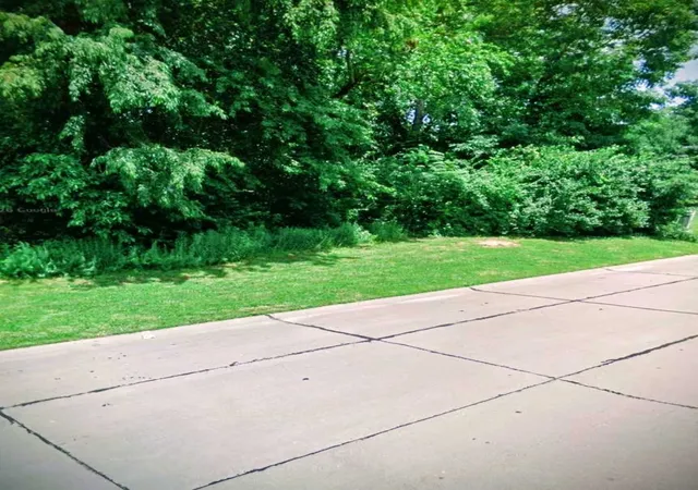 Photo 3 of Land for sale at 516 Springwood Dr, Belleville, IL 62220 | MLS# 12789665 | Listing updated on 2026-10-22