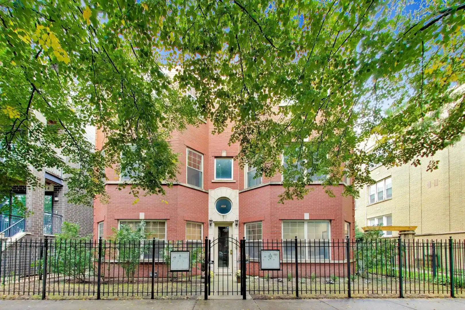 Listing Photo 1 - Condo for sale in 4018 N Mozart St located at 4018 N Mozart St, Chicago, IL 60618 - Unit #1N