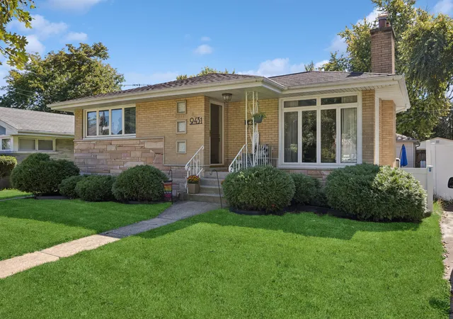 Single family home for sale at 9431 Congress Park Ave, Brookfield, IL 60513 | MLS# 12789671