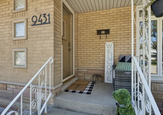 Photo 1 of Single family home for sale at 9431 Congress Park Ave, Brookfield, IL 60513 | MLS# 12789671 | Listing updated on 2026-10-22