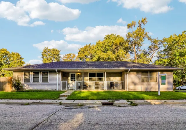 Single family home for sale at 92 Bay Rd, Fox Lake, IL 60020 | MLS# 12789677