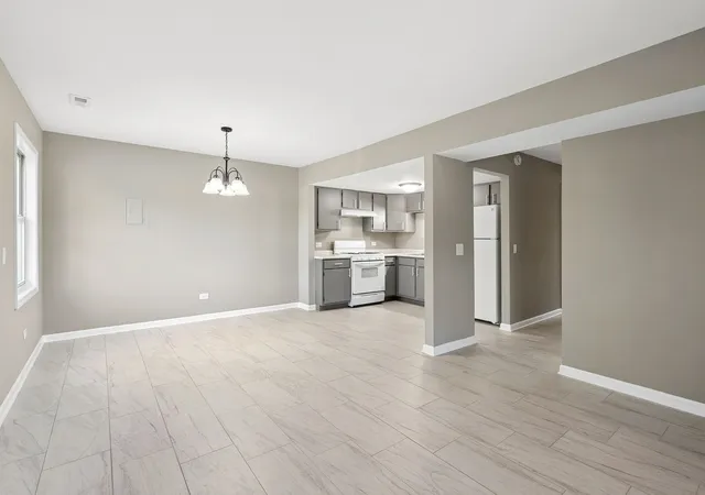 Photo 3 of Single family home for sale at 26371 N Diamond Lake Rd, Mundelein, IL 60060 | MLS# 12789678 | Listing updated on 2026-10-29