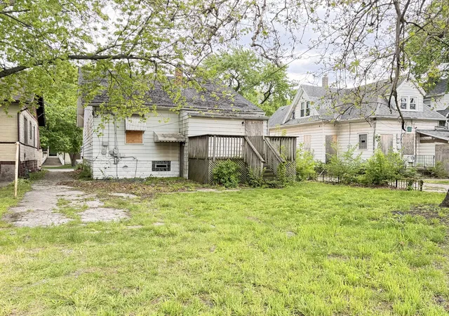 Single family home for sale at 600 Ingraham Ave, Calumet City, IL 60409 | MLS# 12789680