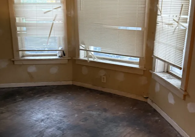 Photo 3 of Single family home for sale at 911 N Lawler Ave, Chicago, IL 60651 | MLS# 12789704 | Listing updated on 2026-10-28