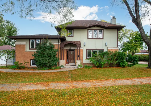 Photo 1 of Single family home for sale at 301 Kilpatrick Ave, Wilmette, IL 60091 | MLS# 12789705 | Listing updated on 2026-10-21