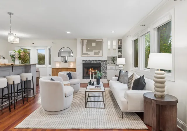 Photo 2 of Single family home for sale at 301 Kilpatrick Ave, Wilmette, IL 60091 | MLS# 12789705 | Listing updated on 2026-10-21