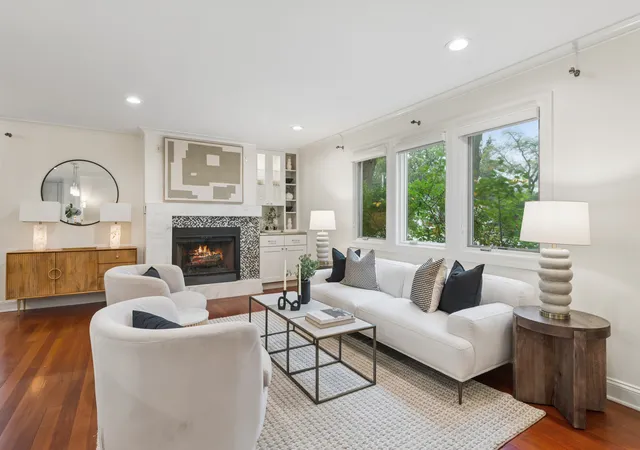 Photo 3 of Single family home for sale at 301 Kilpatrick Ave, Wilmette, IL 60091 | MLS# 12789705 | Listing updated on 2026-10-21