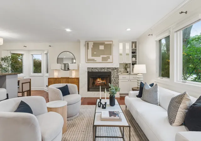 Photo 4 of Single family home for sale at 301 Kilpatrick Ave, Wilmette, IL 60091 | MLS# 12789705 | Listing updated on 2026-10-21